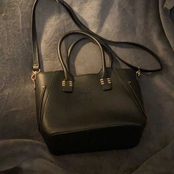 Slightly used Gucci handbags